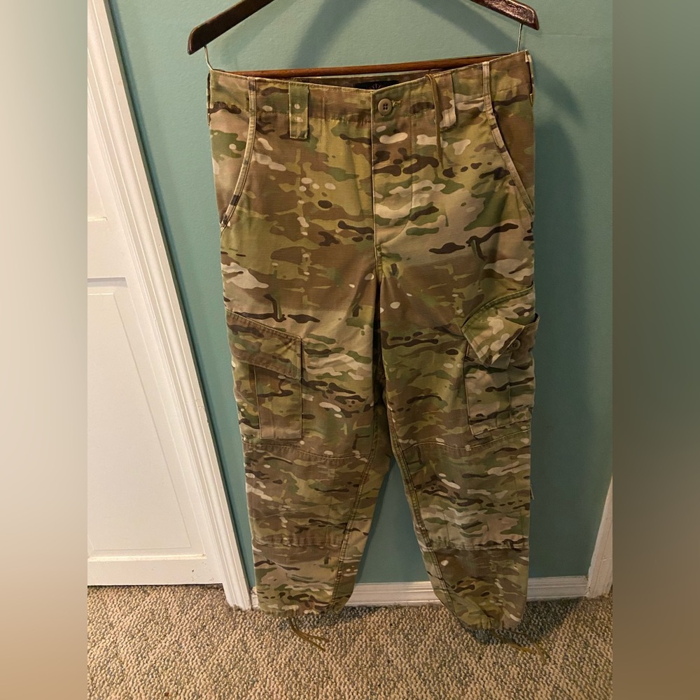 Tru-Spec camouflage pants, Men’s size Small Regular, NWOT, 65% poly/35% cotton